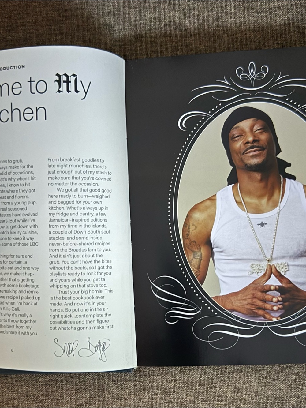 Snoop Dogg To Cook Cookbook - Green & Gold Cover - Picture 2 of 3